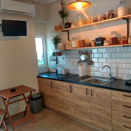 Lavender Apartment Kalamata Bagian luar foto