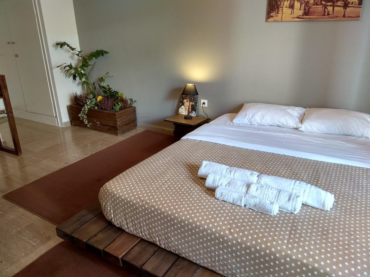 Lavender Apartment Kalamata Bagian luar foto