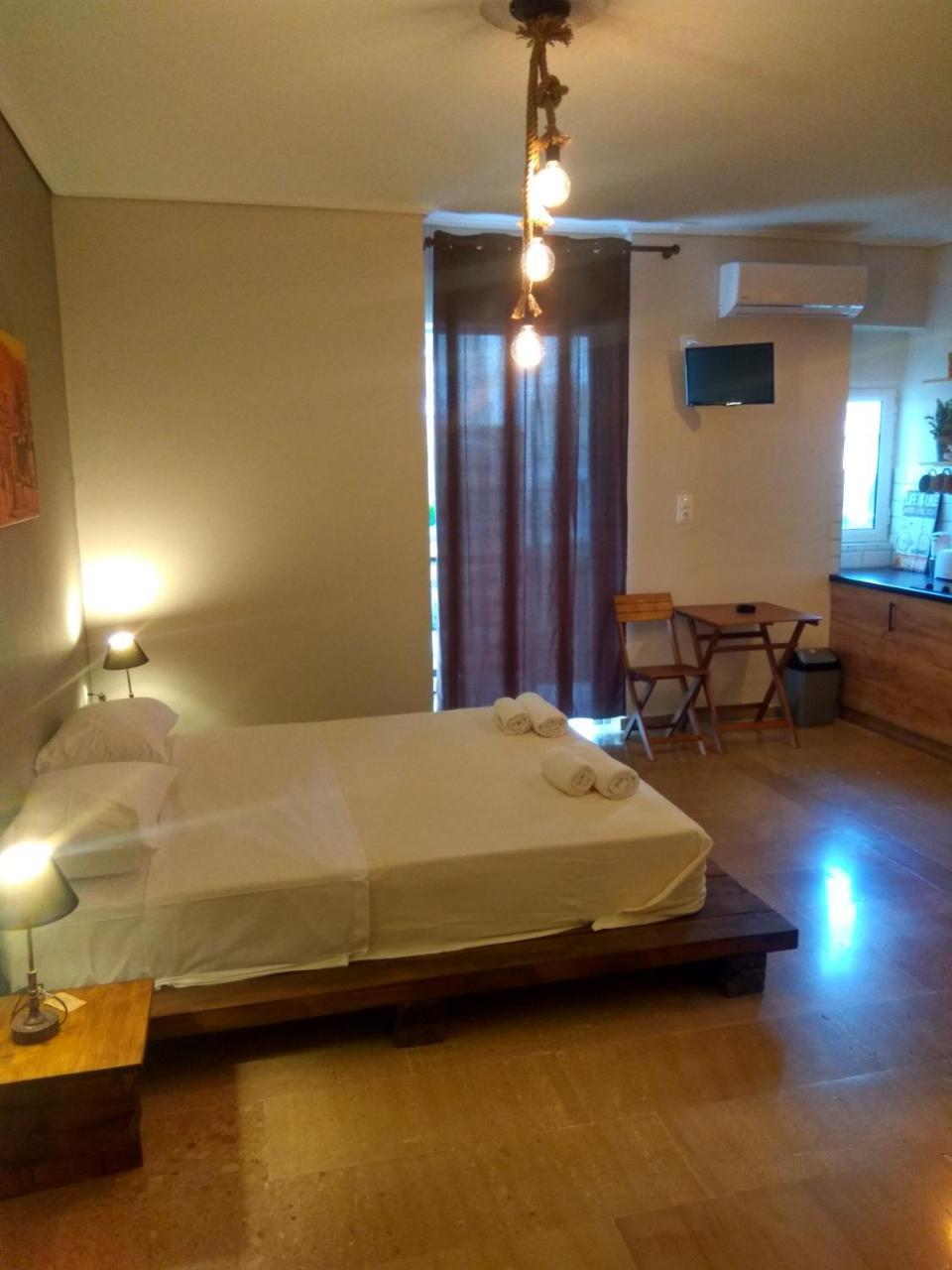 Lavender Apartment Kalamata Bagian luar foto