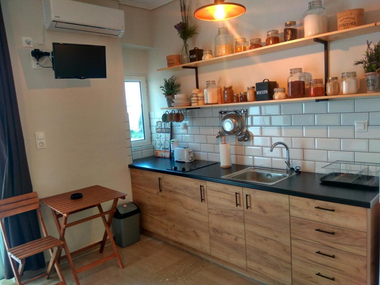 Lavender Apartment Kalamata Bagian luar foto